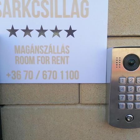 Appartement Sarkcsillag Teljes Csaladihaz- Star Complete Family House à Szeged Extérieur photo